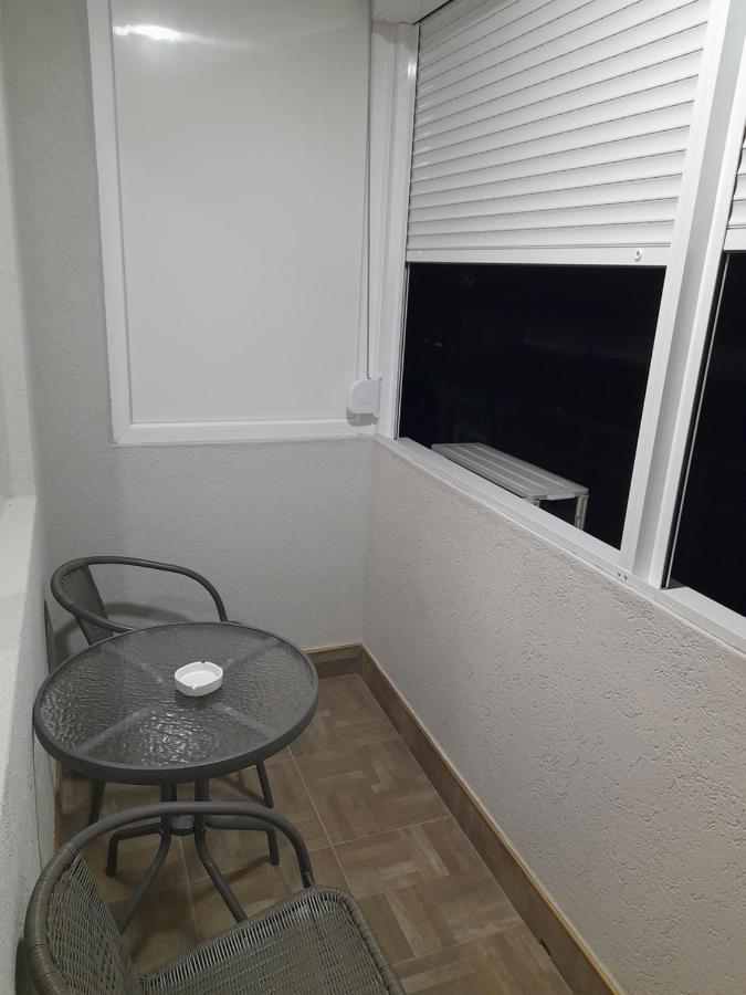 Holiday Apartaments 2 Ni Eksteriør billede