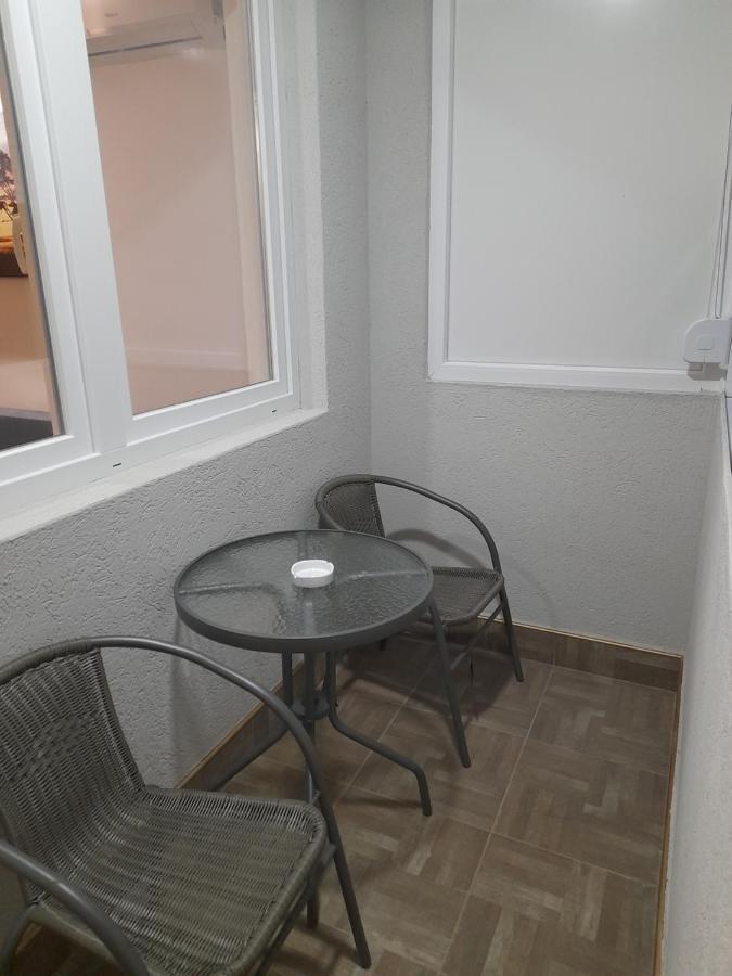 Holiday Apartaments 2 Ni Eksteriør billede